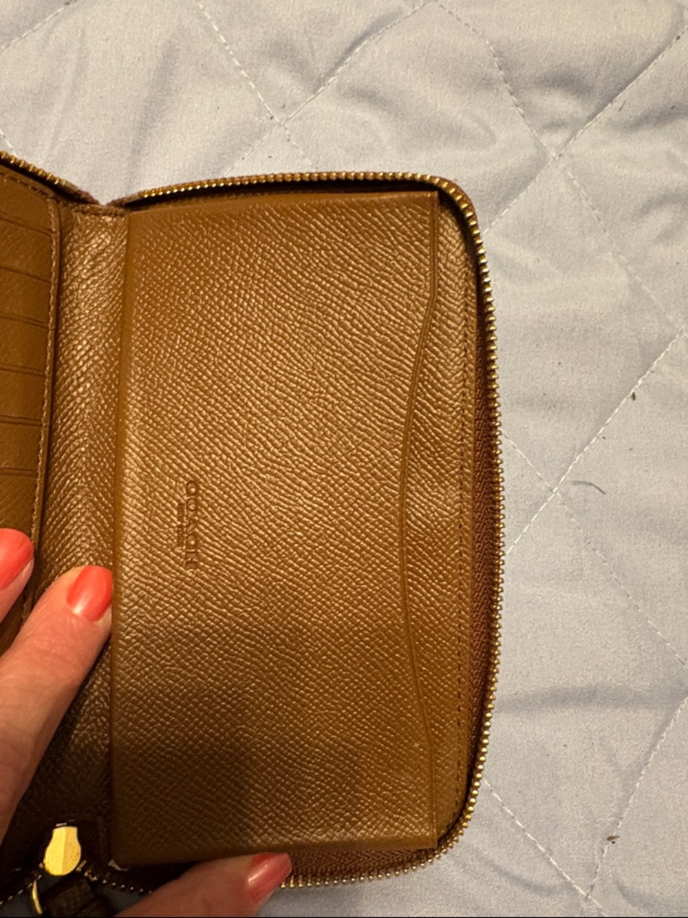 Coach Tan Pebbled Leather Zip Wallet with Gold Hardware - Picture 4 of 6